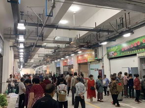 擠擠擠 今天瀘州西南商貿城傳來新消息,你在現場沒